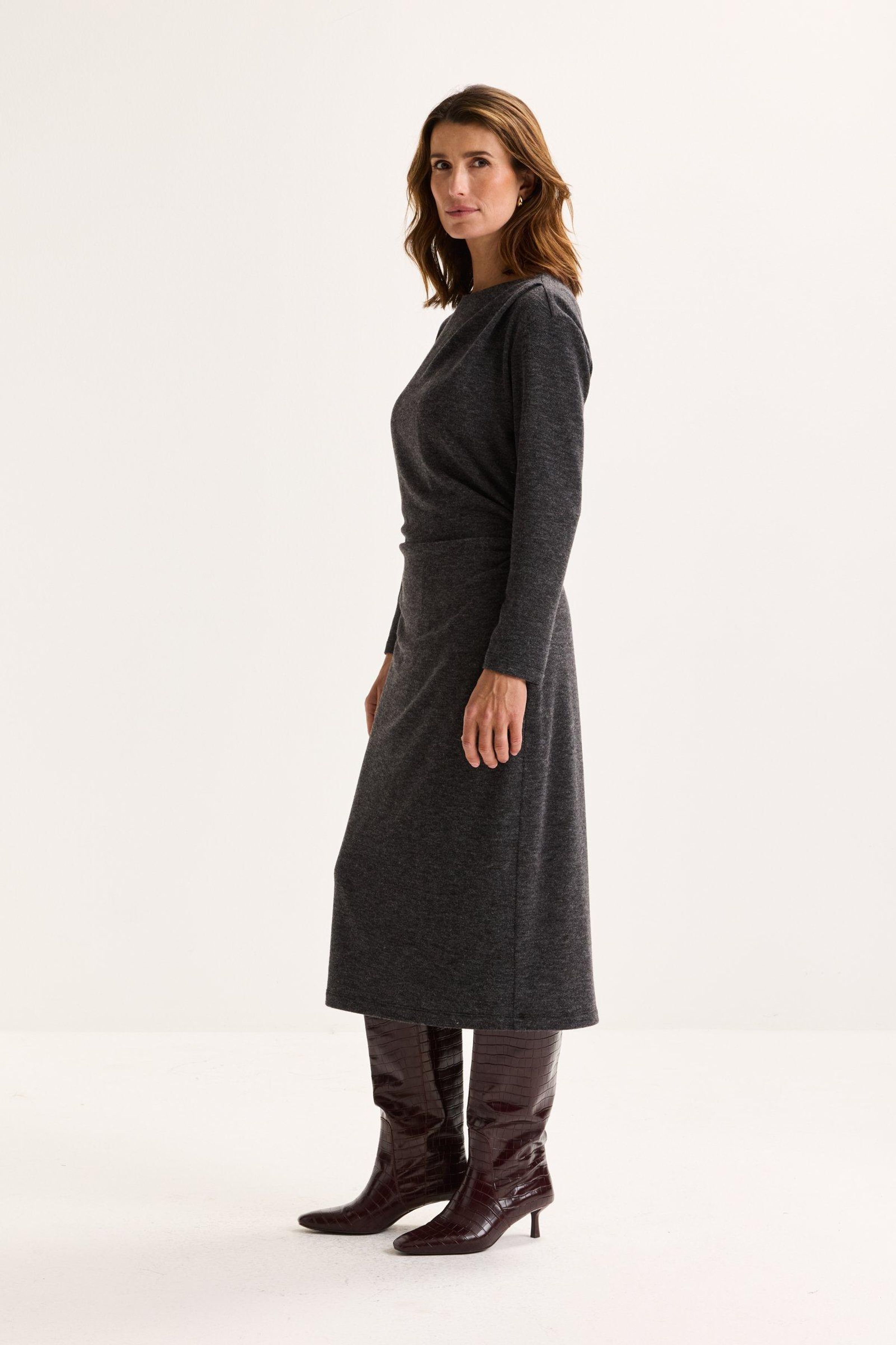 Drap&eacute;jurk in warm jersey - may