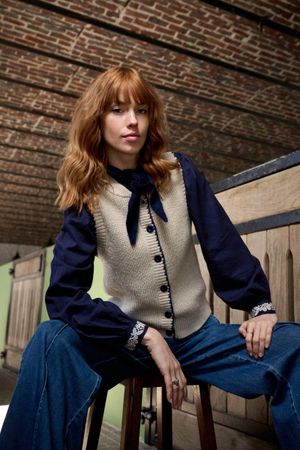 Mouwloze cardigan met boord - ame