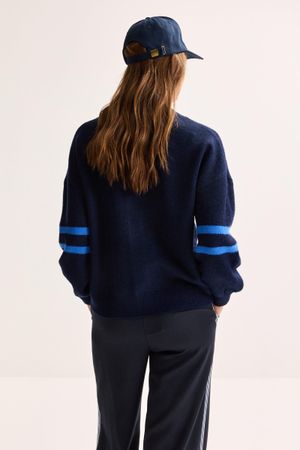 Cardigan - Varsity cardigan met V-hals