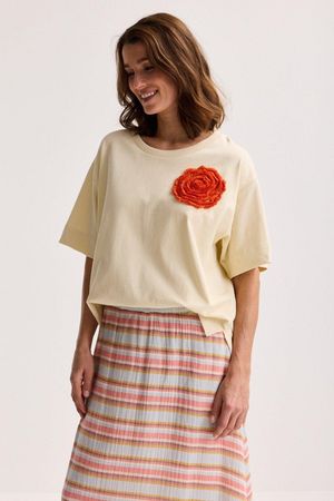 T-shirt met rozet