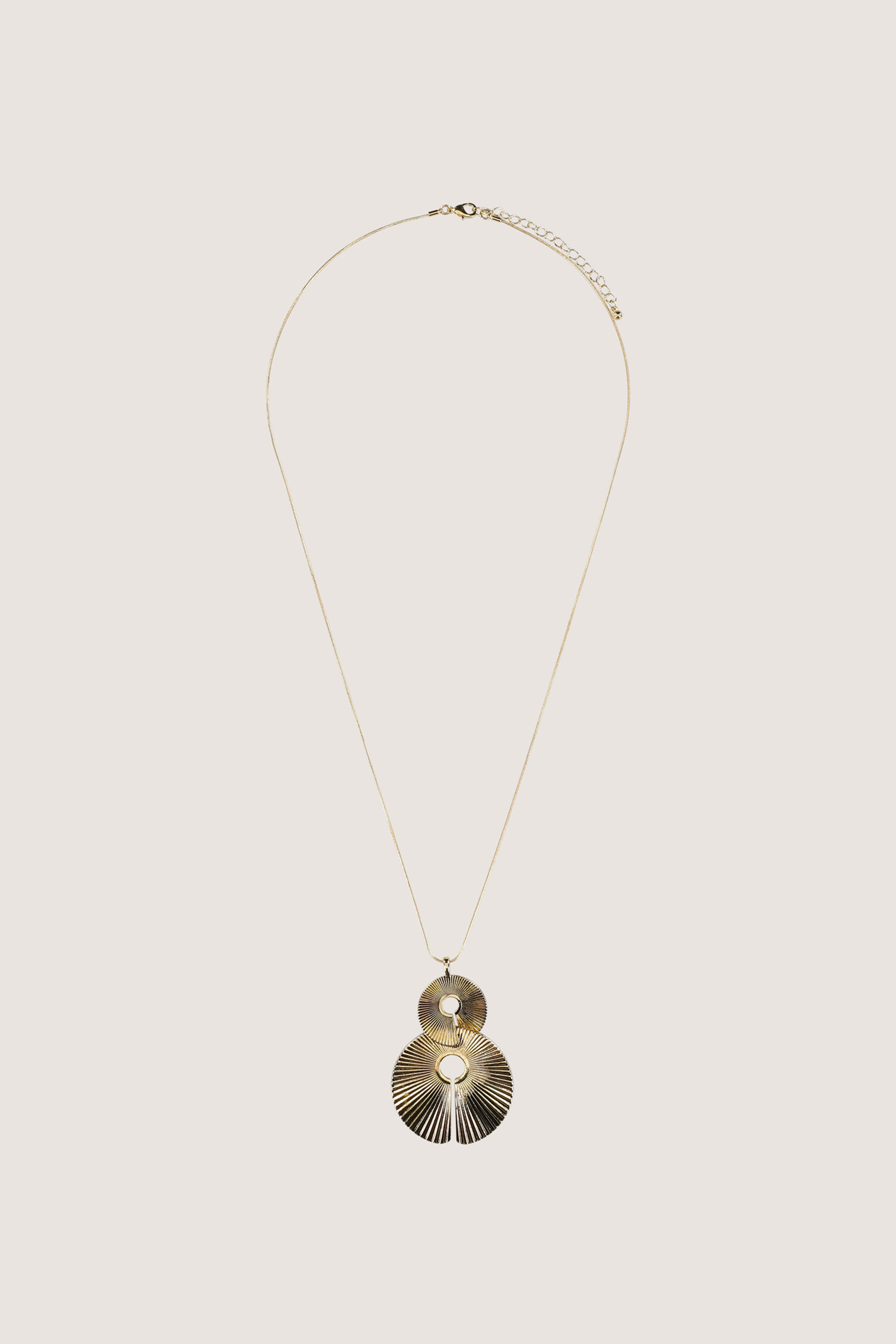 Collier dor&eacute; avec pendentif - may