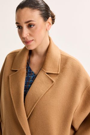 Manteaux - Manteau court en laine faite main