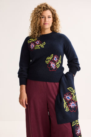Pull brod&eacute; en m&eacute;lange mohair - ame