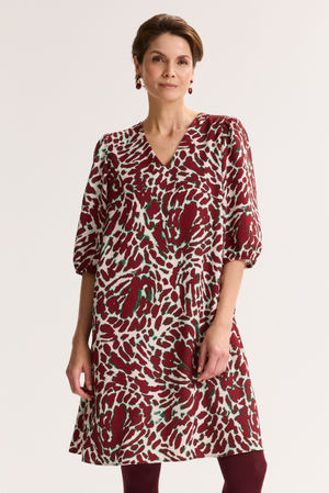 Robes - Robe &eacute;vas&eacute;e imprim&eacute;e