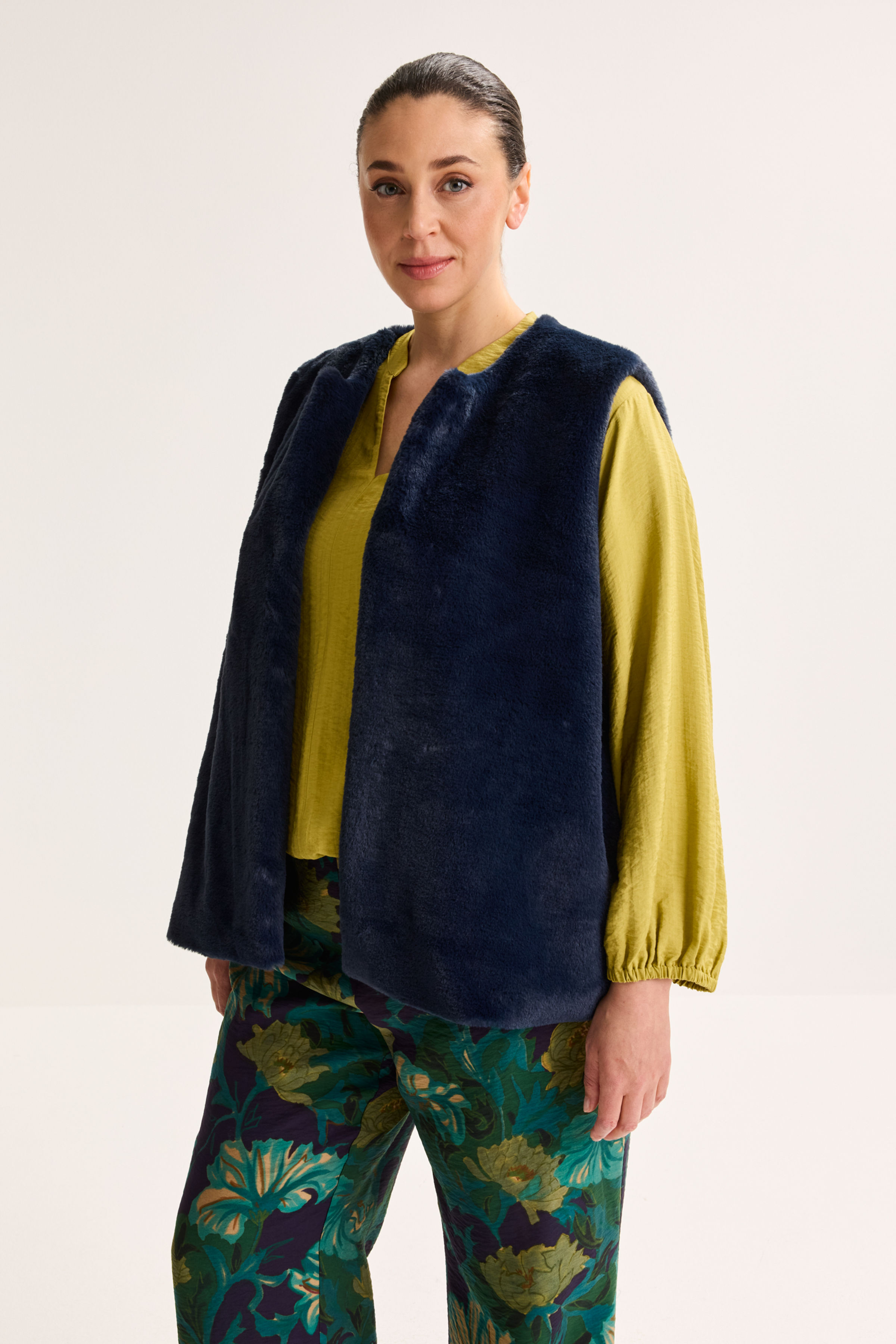 Mouwloos faux fur jasje - may